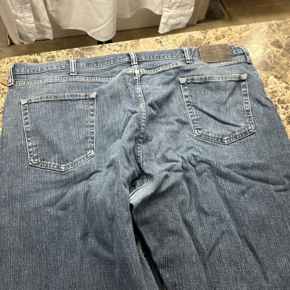 Wrangler Premium men's Jeans 44x30 Blue Relaxed Fit Actual Inseam 29‎
